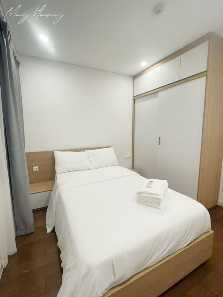 May Housing - D'capitale