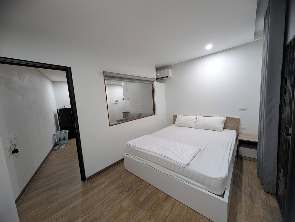Hotel Era Apartment Lac Long Quan