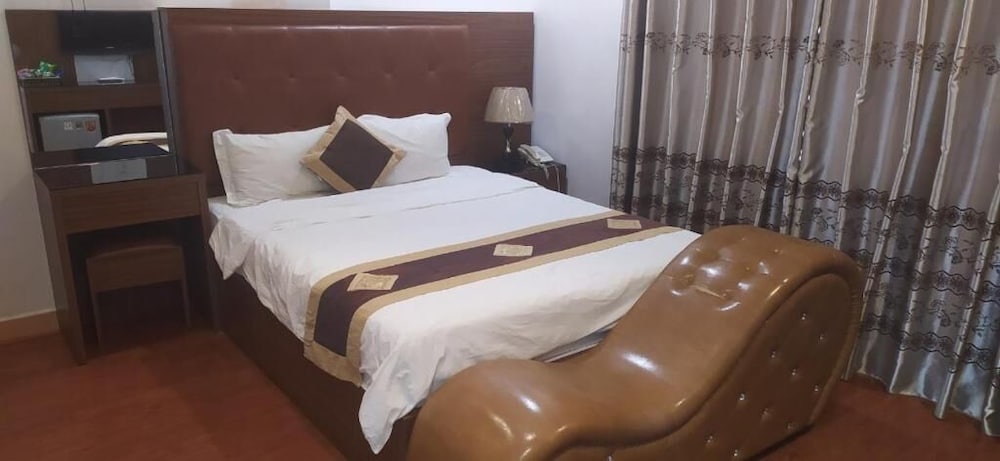 Hoang Gia Ii Hotel - By Bay Luxury