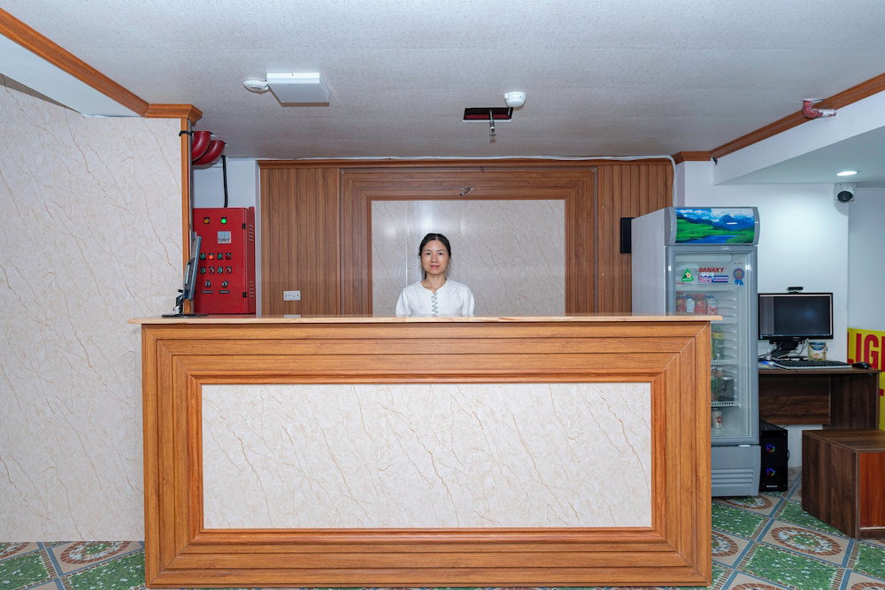 Light Hotel Ha Noi