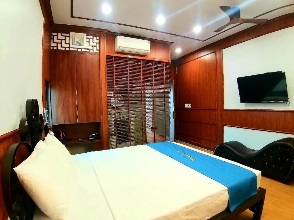 Moc An By Bay Hotel