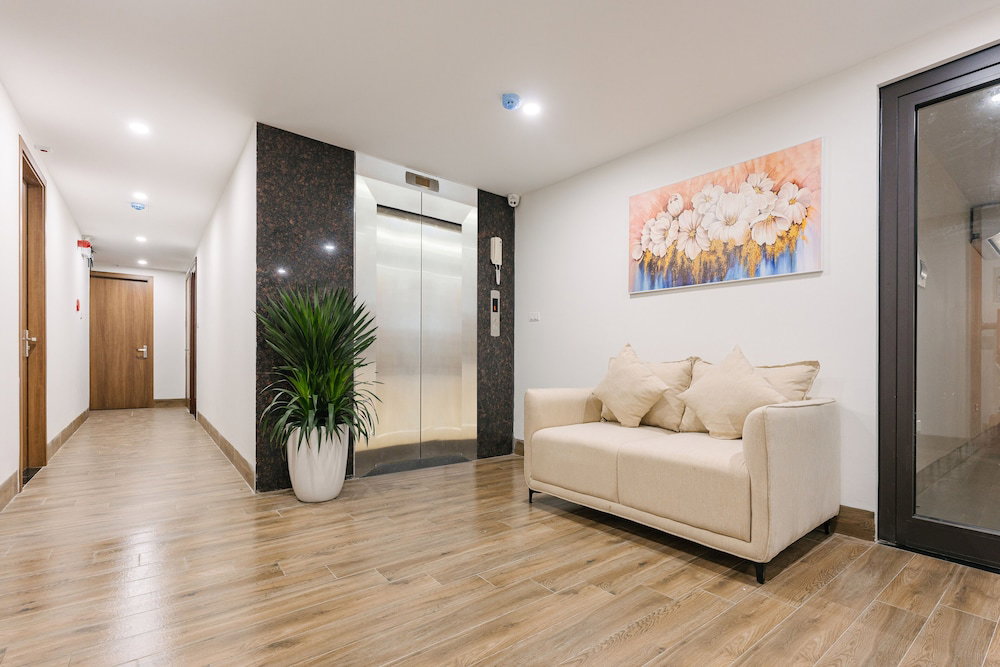 Cindy's Westlake Apartment