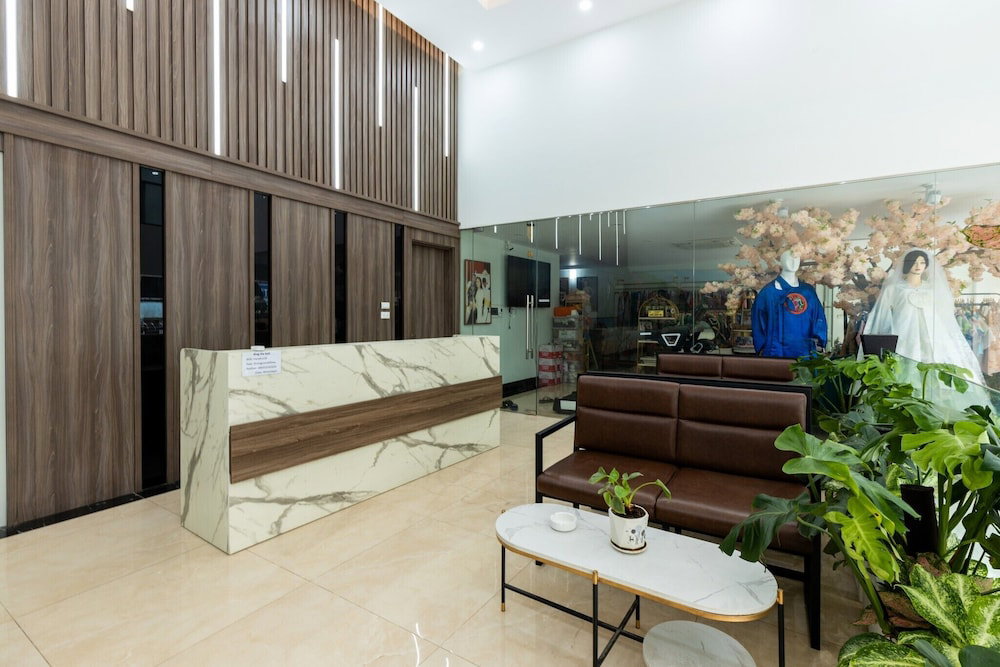 Westlake Emerald Suites