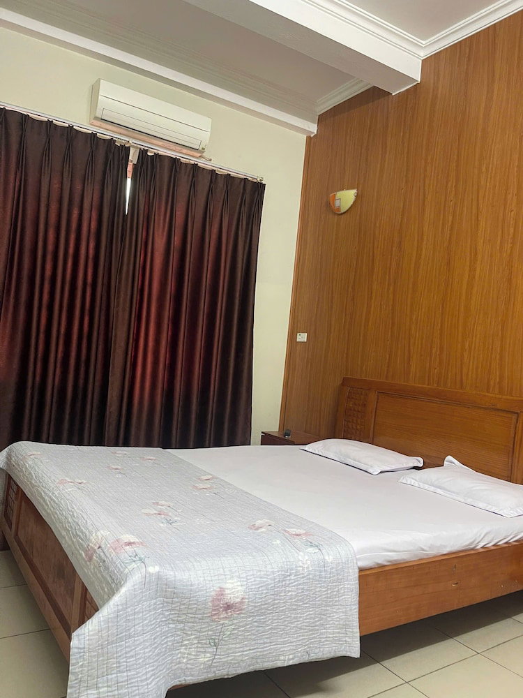 Truong Giang Hotel Hn - By Bay Luxury