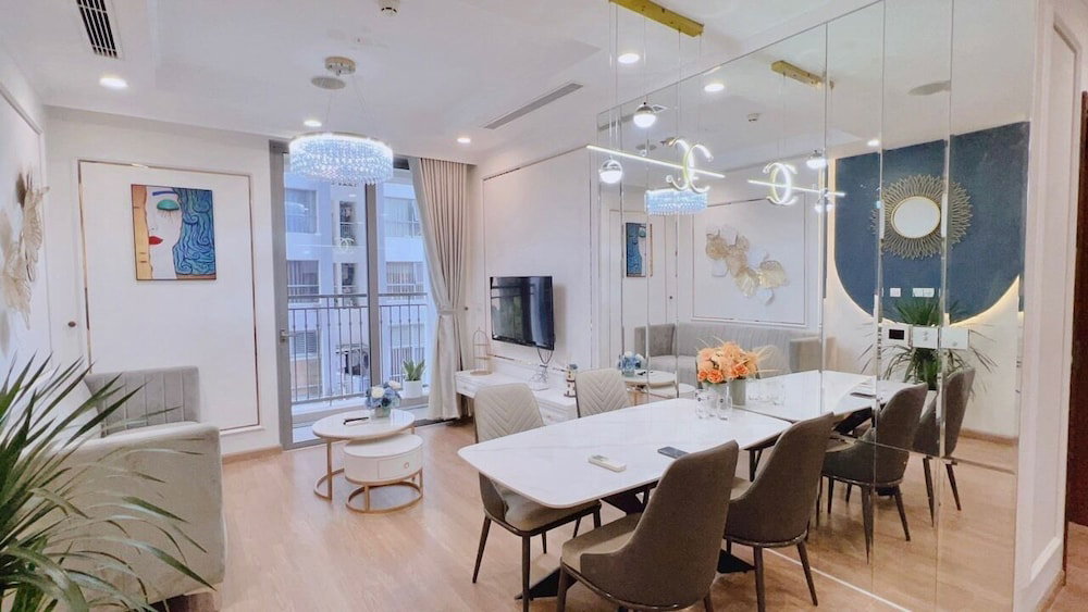 Hotel Vinhome Time City Full Service Apartment