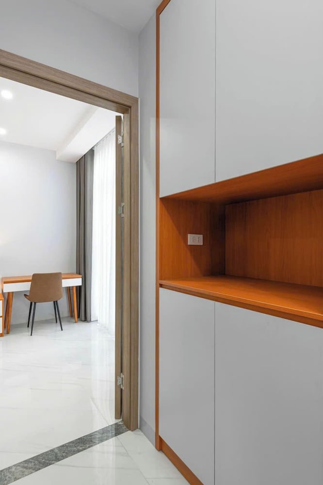 Ami House