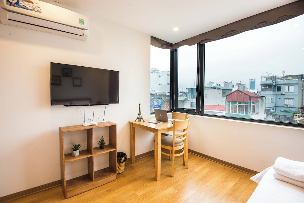 Wendy Apartment 39Ll