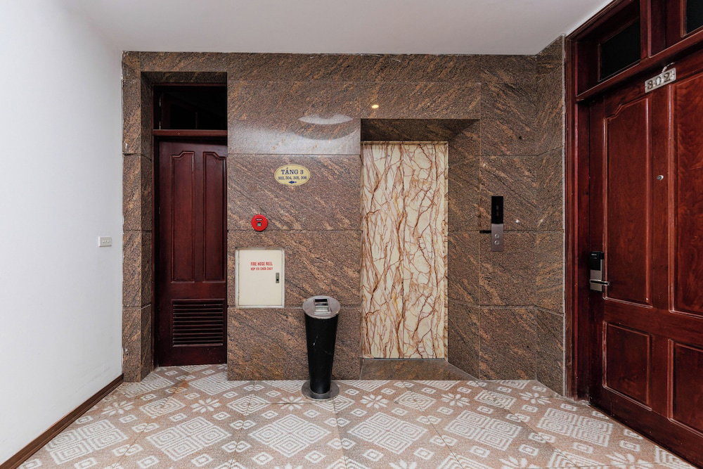 Oyo 472 Lenka Hotel