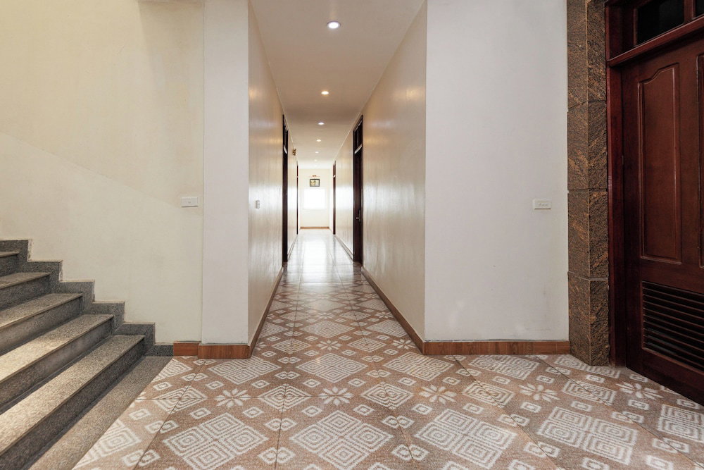 Oyo 472 Lenka Hotel