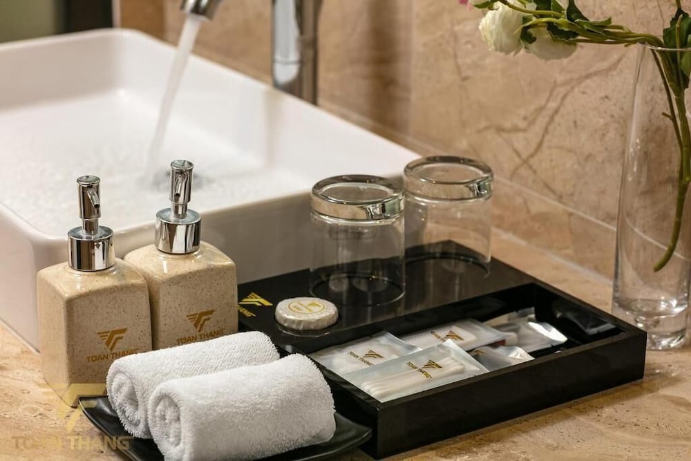 Toan Thang Hotel By Bay Luxury
