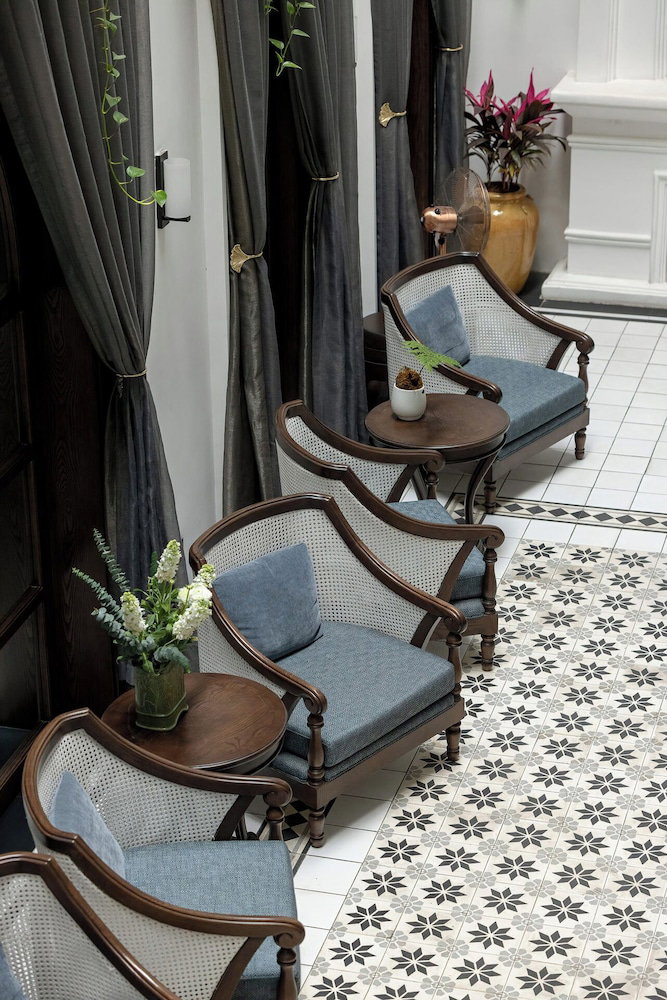 Paul Chabot Hotel