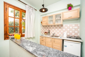 Hotel Alexandra Apartments cazare Stalis
