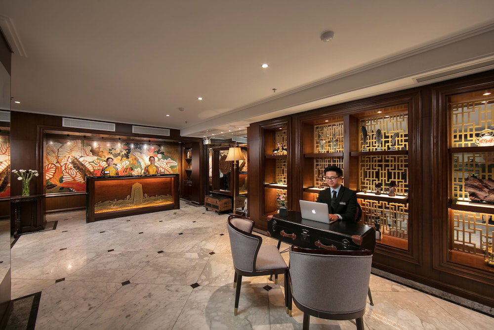 Lucien Hanoi Lakeside Hotel & Rooftop