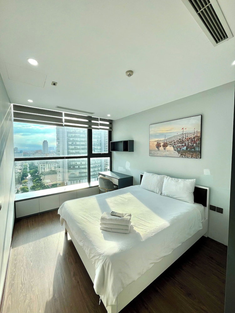 Hopo Apt - Vinhomes Sky Lake Luxury