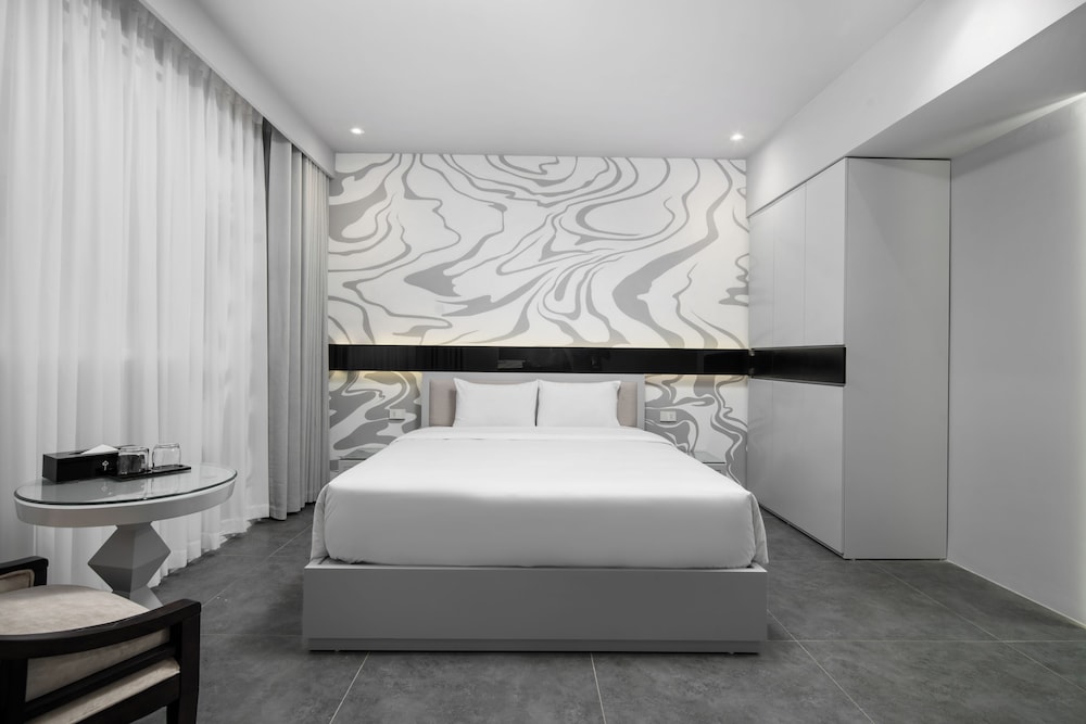 J Village Hotel - Triệu Việt Vương