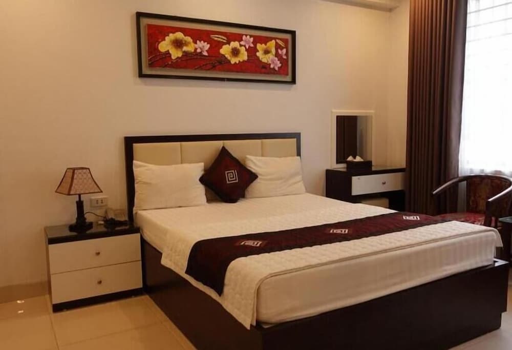 Hoang Lan Hotel Kdt Van Quan - Bayluxury