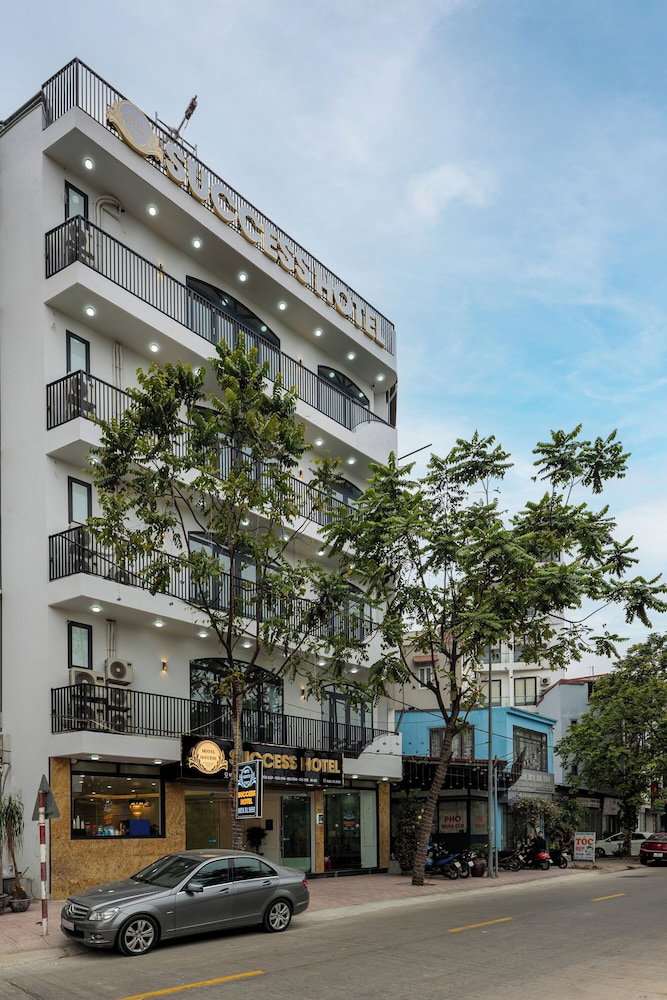 Hotel Success Airport Hotel