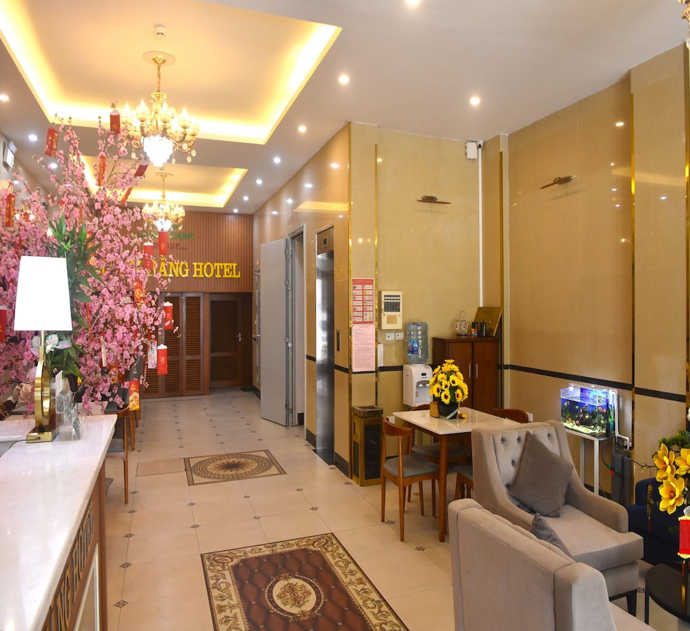 Thanh Hang Hotel Near Emerald My Dinh