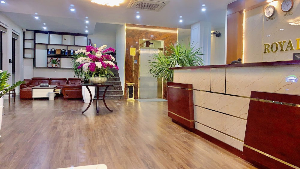 Royal Hotel Ii