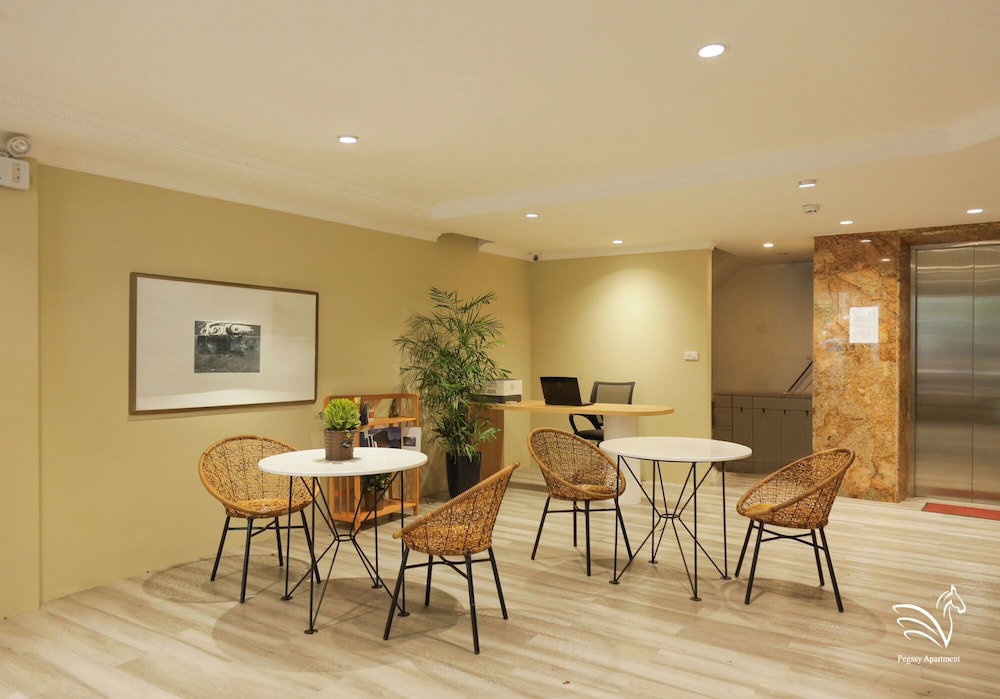 Pegasy Apartments & Travel