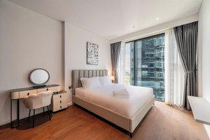 Hotel The Crest Premier Residence cazare Thu Duc