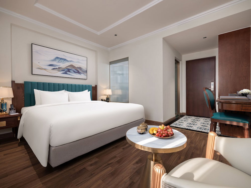 L'signature Hotel & Spa