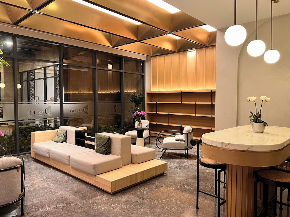 Vinhomes Grand Park-Masterise Center