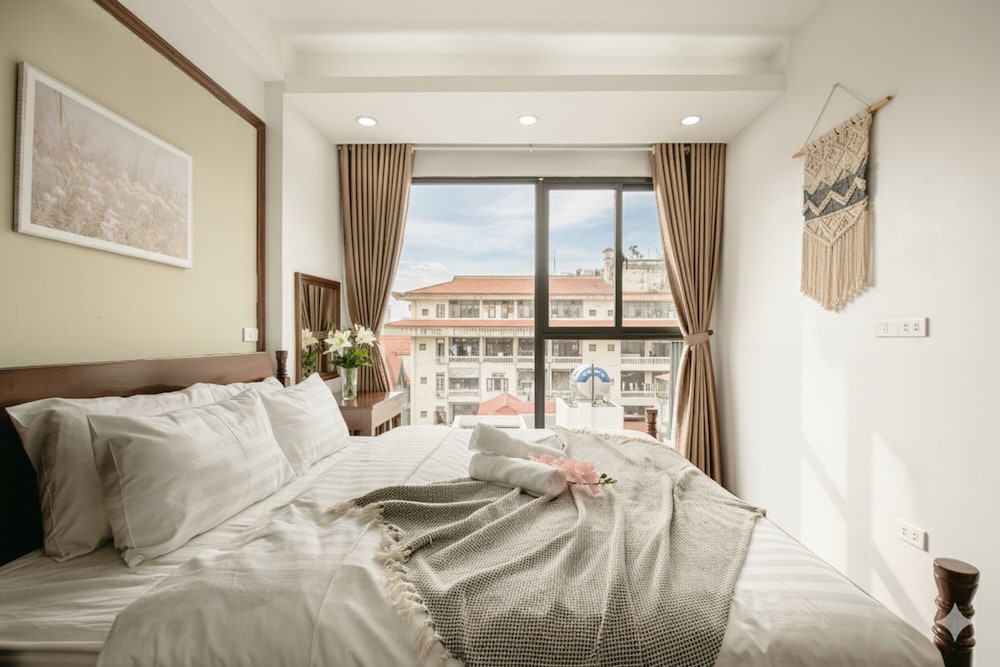 Lunaria Two Bedroom Apartment