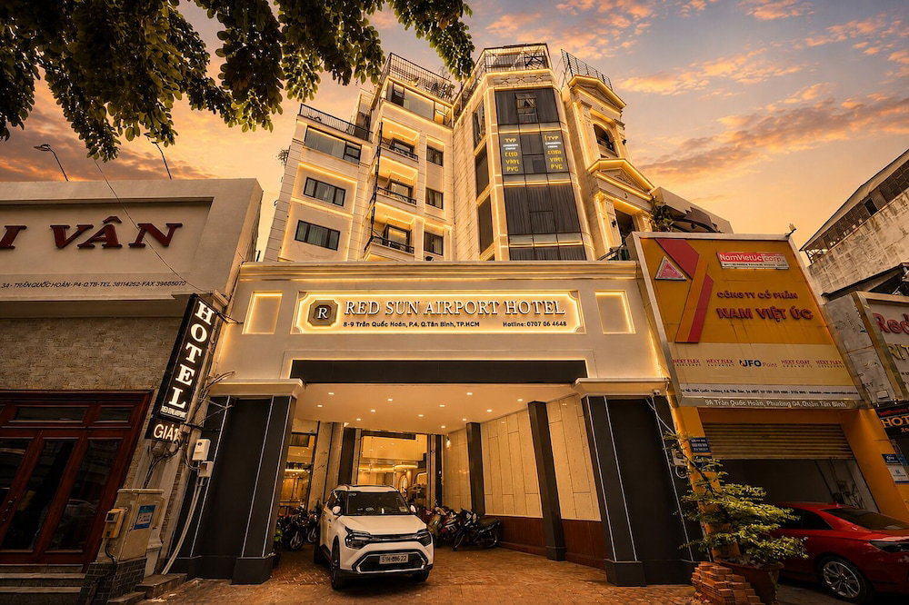 Hotel Red Sun Airport Saigon Hotel