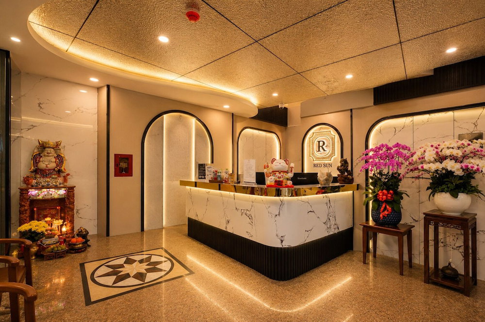 Red Sun Airport Saigon Hotel