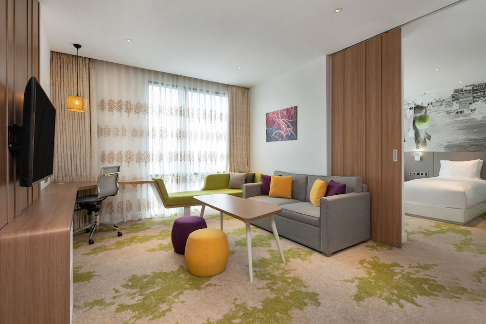 Holiday Inn & Suites Saigon Airport By Ihg