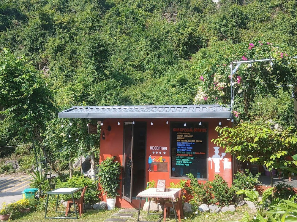 Catba Papillon Garden Bungalow & Resort
