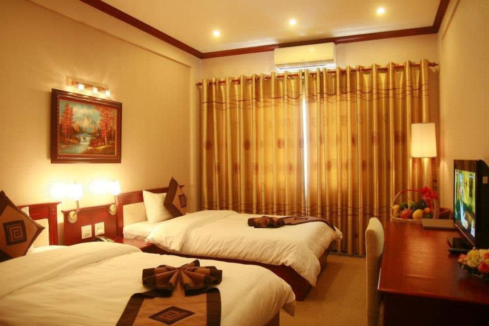 Hòa Nam Hotel