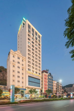 Hotel Cat Ba Paradise Hotel - Sky Bar & Massage cazare Cat Ba