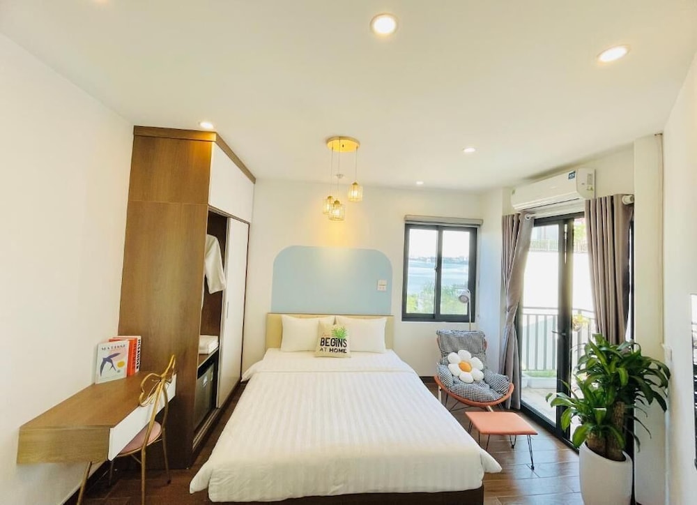 T98 Westlake View Trich Sai - Studio