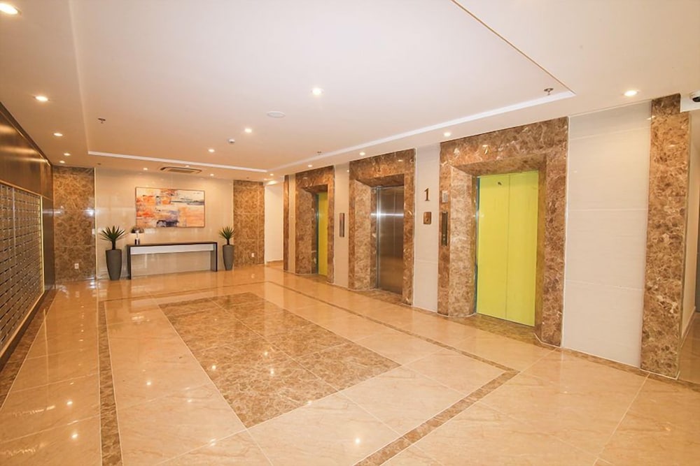 Studio 2-Beds Apartment