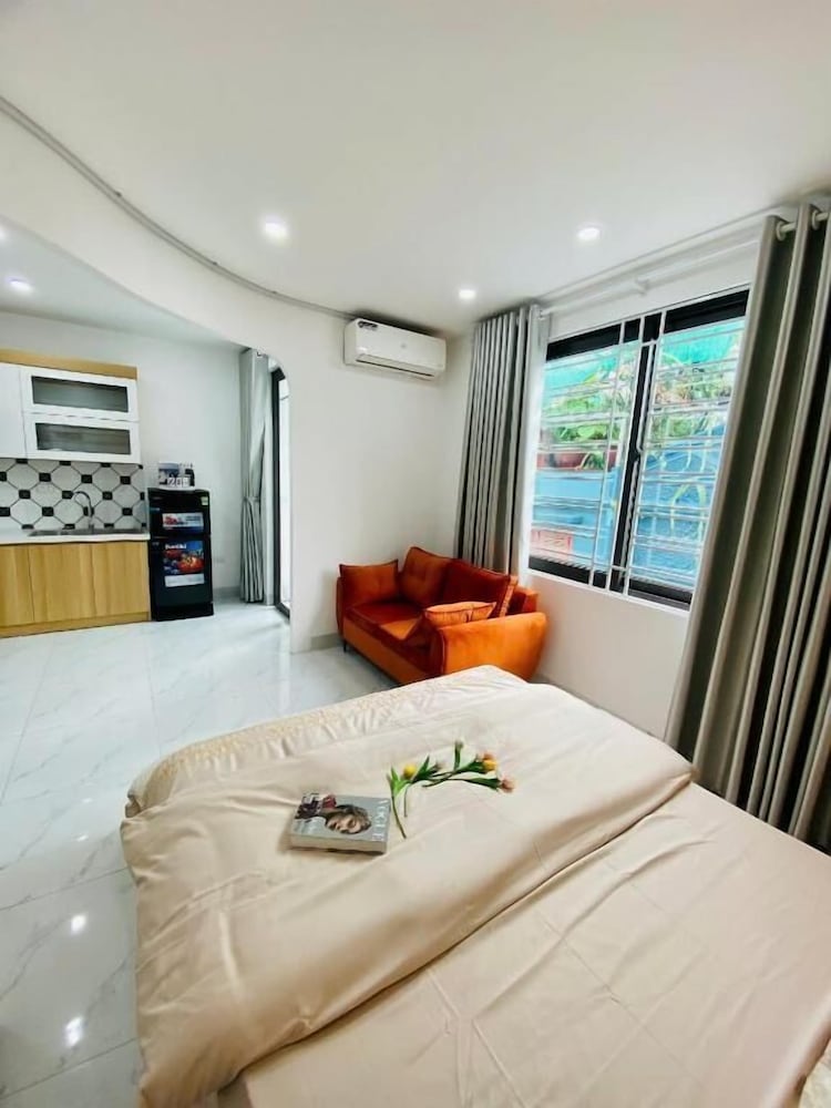25 House 298 Ngoc Lam - Long Bien Bridge