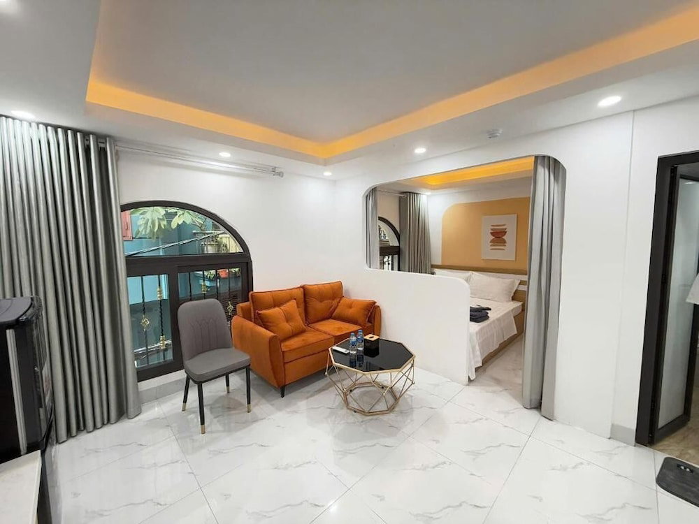 25 House 298 Ngoc Lam - Long Bien Bridge