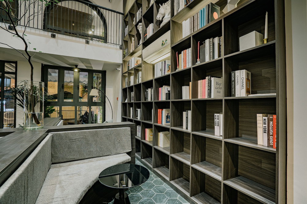 Mint Hotel