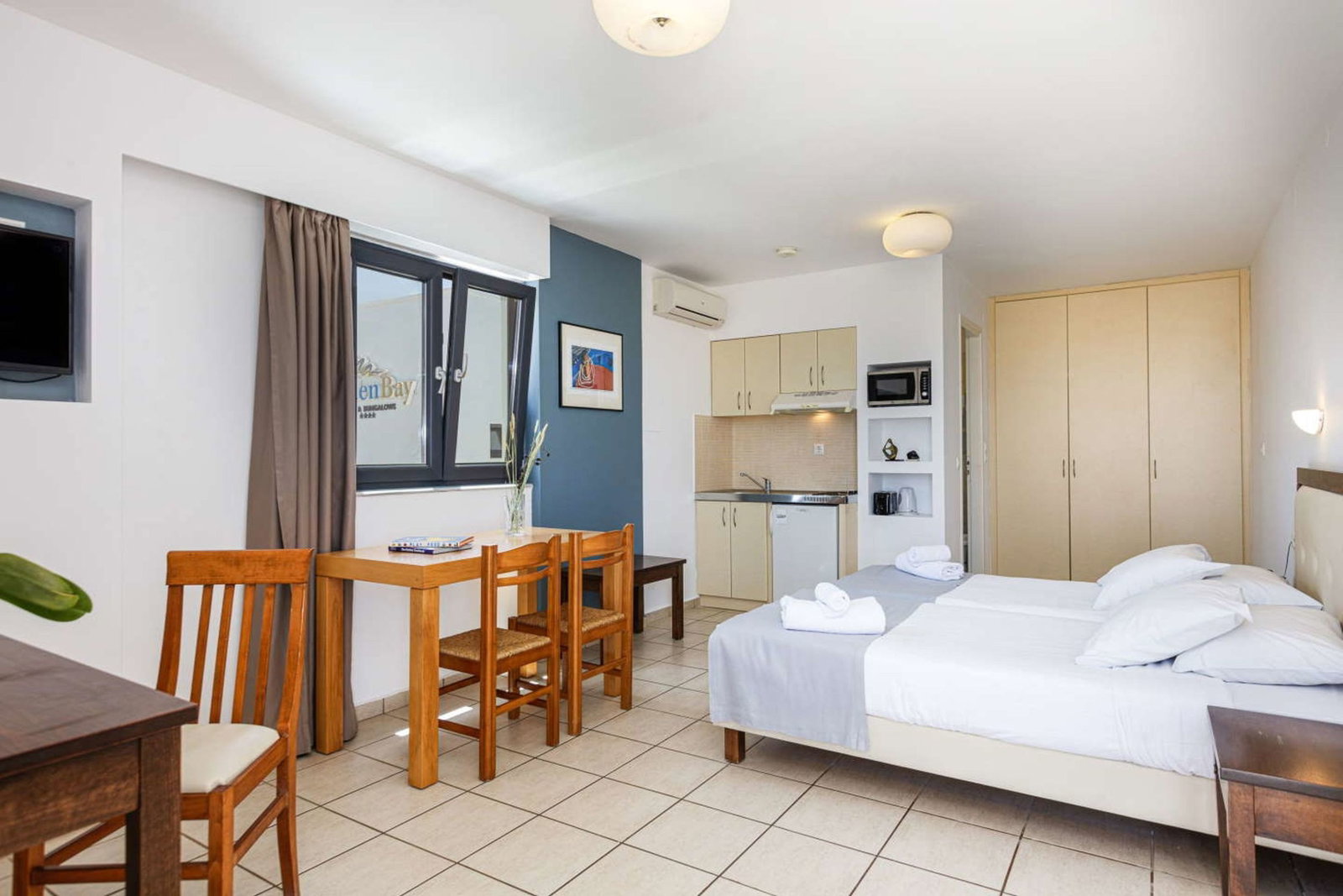 dal travel Golden Bay Hotel & Bungalows