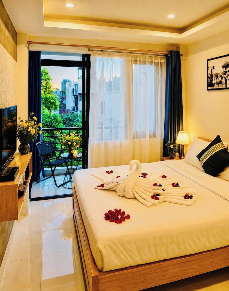 Silver Lantern Hanoi Hotel