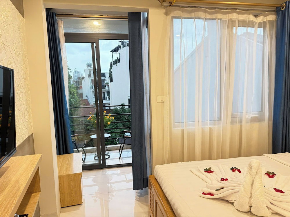 Silver Lantern Hanoi Hotel