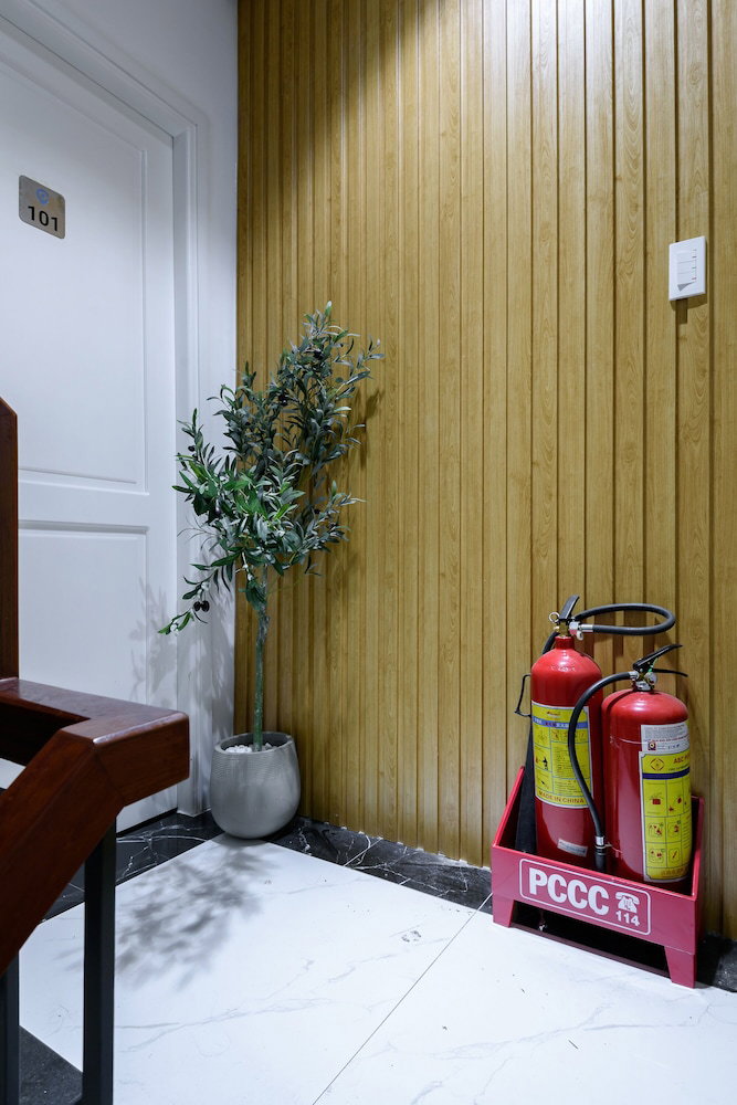 Cozrum Homes - Graceful Corner