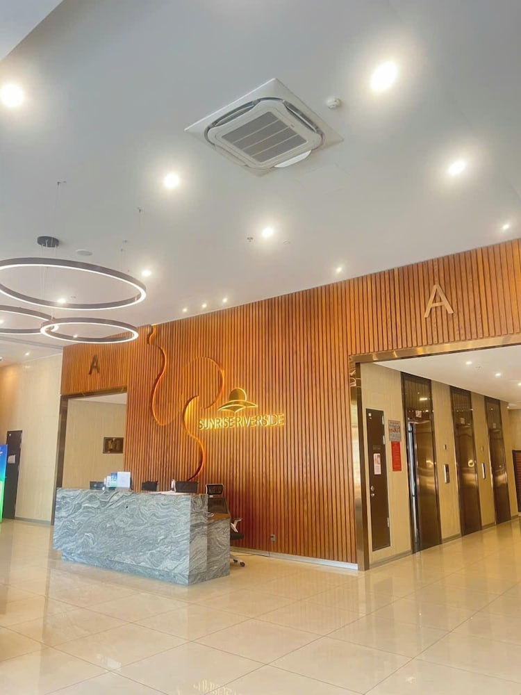 Sunrise Riveside Luxury Apartment