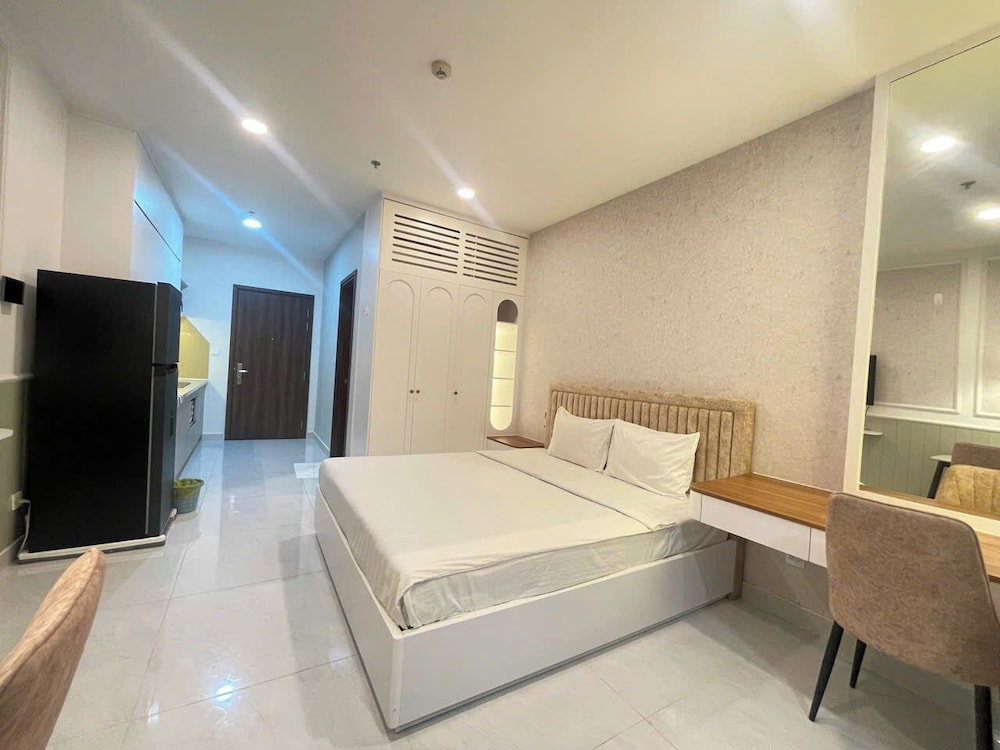 Sunrise Riveside Luxury Apartment