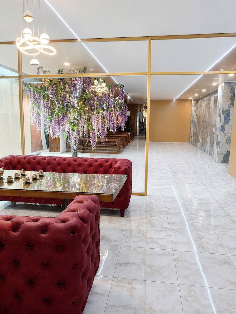 Aha Central Hotel And Residence