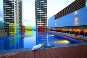 Hotel Aurora Western Village cazare Thu Duc