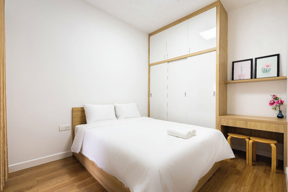 Golden Mansion - Transit Apt Free Pool & Gym