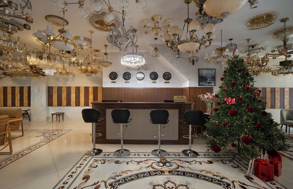 Diamond Light Hotel