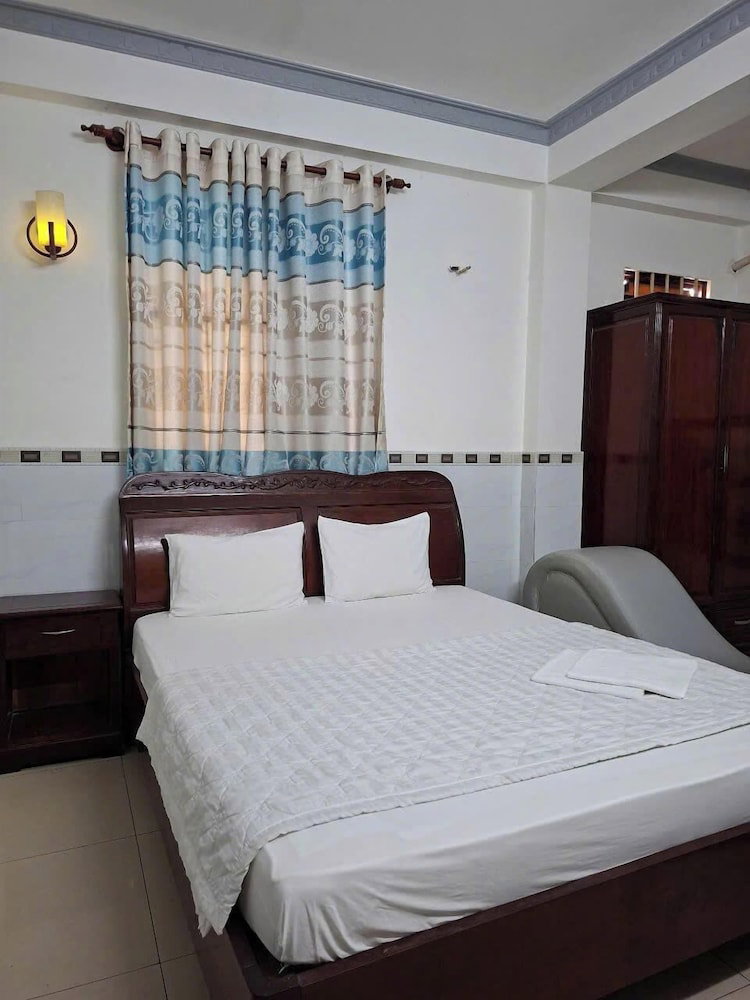 Hoang Long Hotel Sg By Bay Luxury